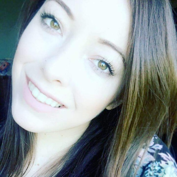 Meet your Posher, Sara - Picture 2 of 6